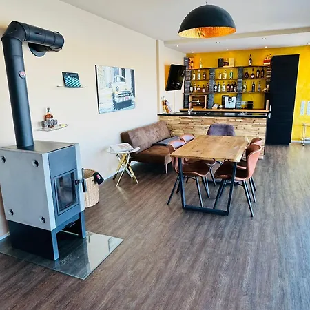 Exklusives Rhein-Lounge Apartment Mit Direktem Rheinblick, Sauna, 2 Schlafzimmern, Parkplatz Fuer Bis Zu 5 Gaeste * Urmitz