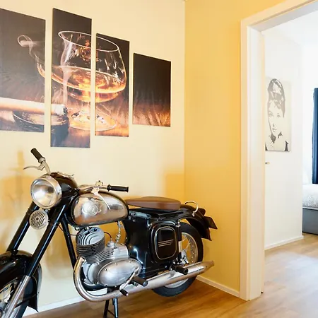 Exklusives Rhein-lounge Mit Direktem Rheinblick, Sauna, 2 Schlafzimmern, Parkplatz Fuer Bis Zu 5 Gaeste Appartamento Urmitz