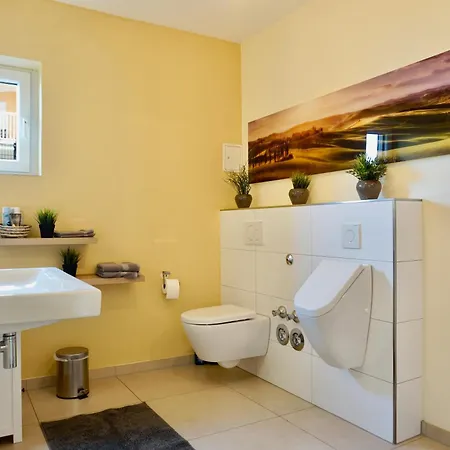 Exklusives Rhein-lounge Mit Direktem Rheinblick, Sauna, 2 Schlafzimmern, Parkplatz Fuer Bis Zu 5 Gaeste