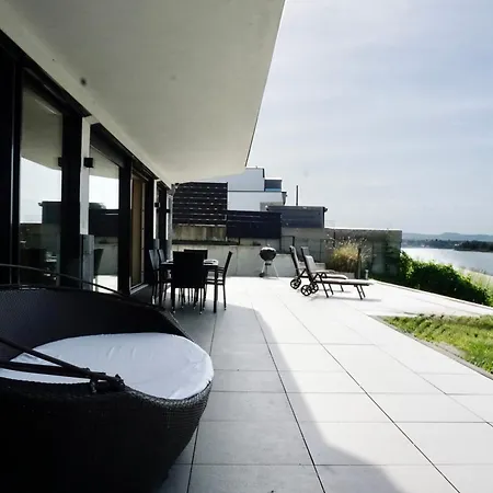 Exklusives Rhein-lounge Mit Direktem Rheinblick, Sauna, 2 Schlafzimmern, Parkplatz Fuer Bis Zu 5 Gaeste Appartamento