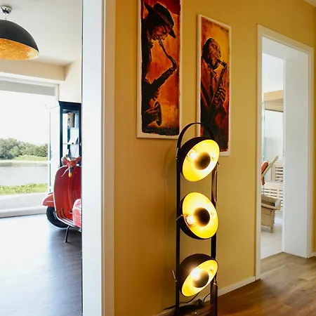 Exklusives Rhein-lounge Mit Direktem Rheinblick, Sauna, 2 Schlafzimmern, Parkplatz Fuer Bis Zu 5 Gaeste Appartamento