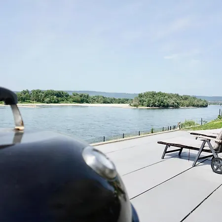 Exklusives Rhein-lounge Mit Direktem Rheinblick, Sauna, 2 Schlafzimmern, Parkplatz Fuer Bis Zu 5 Gaeste *