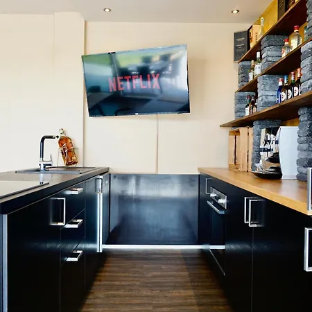 Exklusives Rhein-lounge Mit Direktem Rheinblick, Sauna, 2 Schlafzimmern, Parkplatz Fuer Bis Zu 5 Gaeste