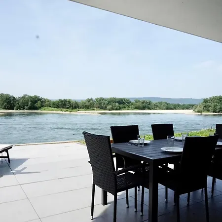 Exklusives Rhein-lounge Mit Direktem Rheinblick, Sauna, 2 Schlafzimmern, Parkplatz Fuer Bis Zu 5 Gaeste Appartamento *