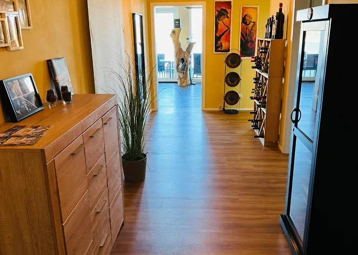 Exklusives Rhein-lounge Mit Direktem Rheinblick, Sauna, 2 Schlafzimmern, Parkplatz Fuer Bis Zu 5 Gaeste